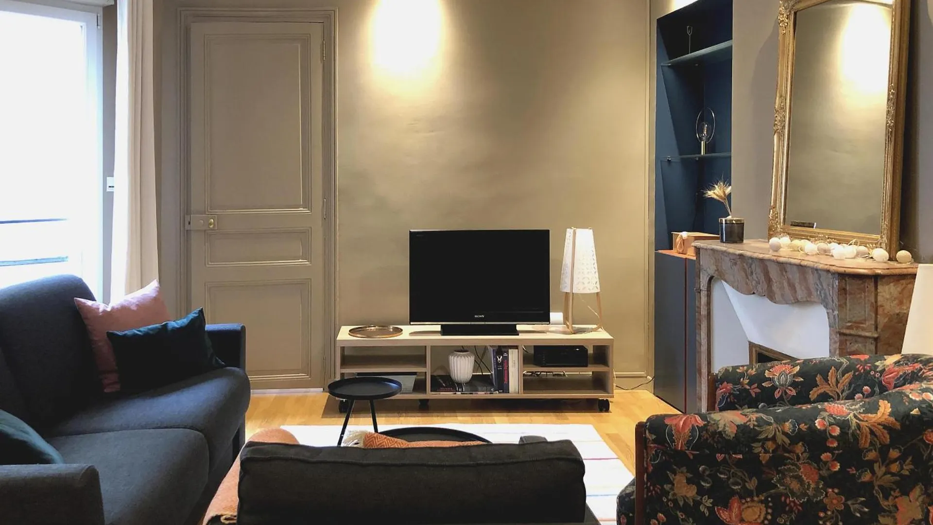 Apartment Rue Du Faubourg Saint Honore - Paris 8